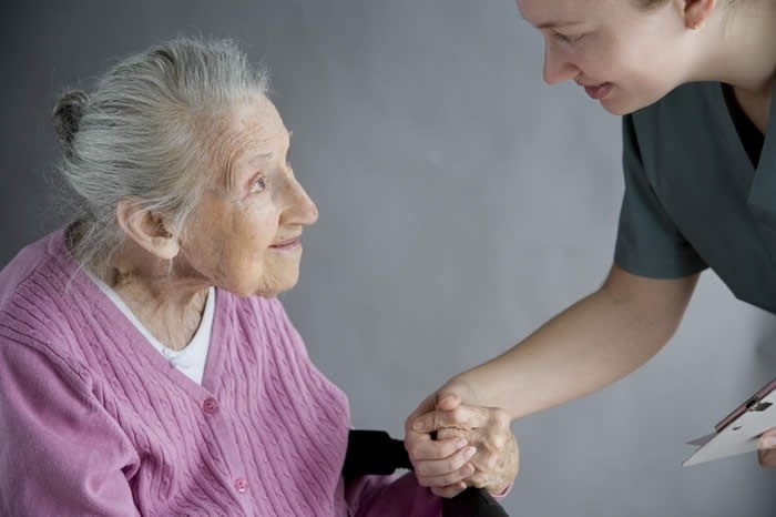 Aider et protéger les personnes les plus vulnérables mais aussi les jeunes générations. Découvrons l'haptonomie